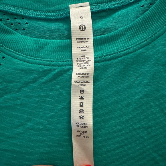 Lululemon Train to be short sleeve Kelley Green size 6 - Picture 3 of 4